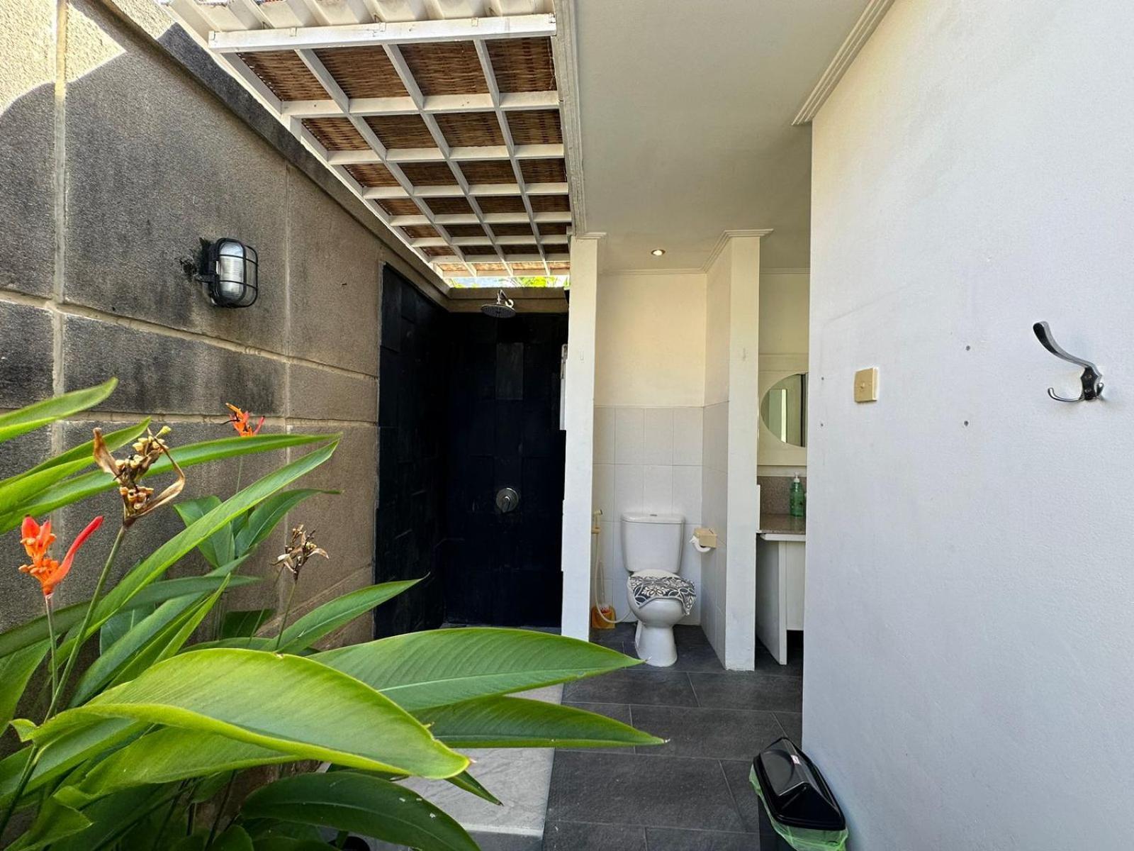 Villa Alam Biru II ซานูร์ ภายนอก รูปภาพ