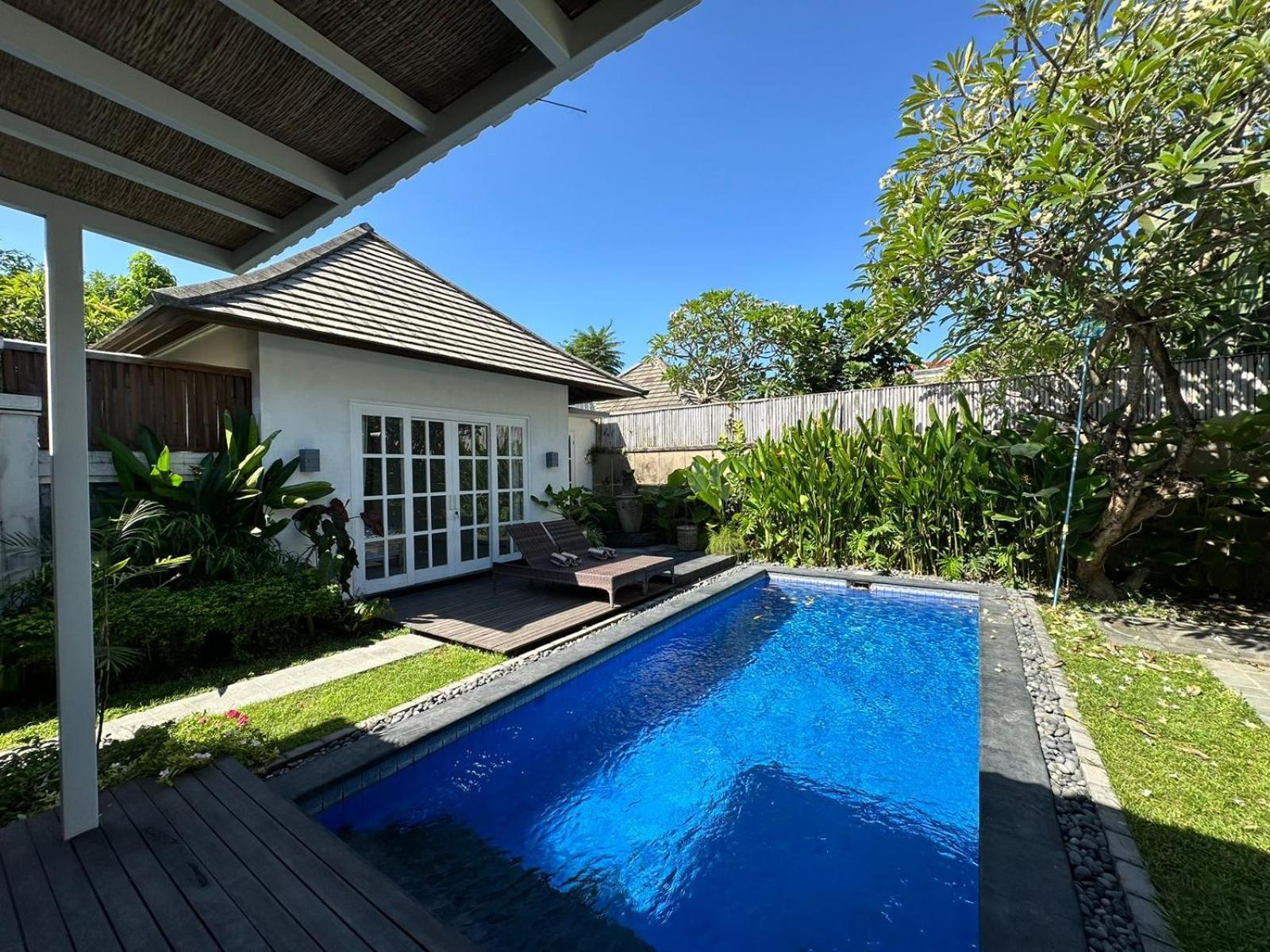 Villa Alam Biru II ซานูร์ ภายนอก รูปภาพ