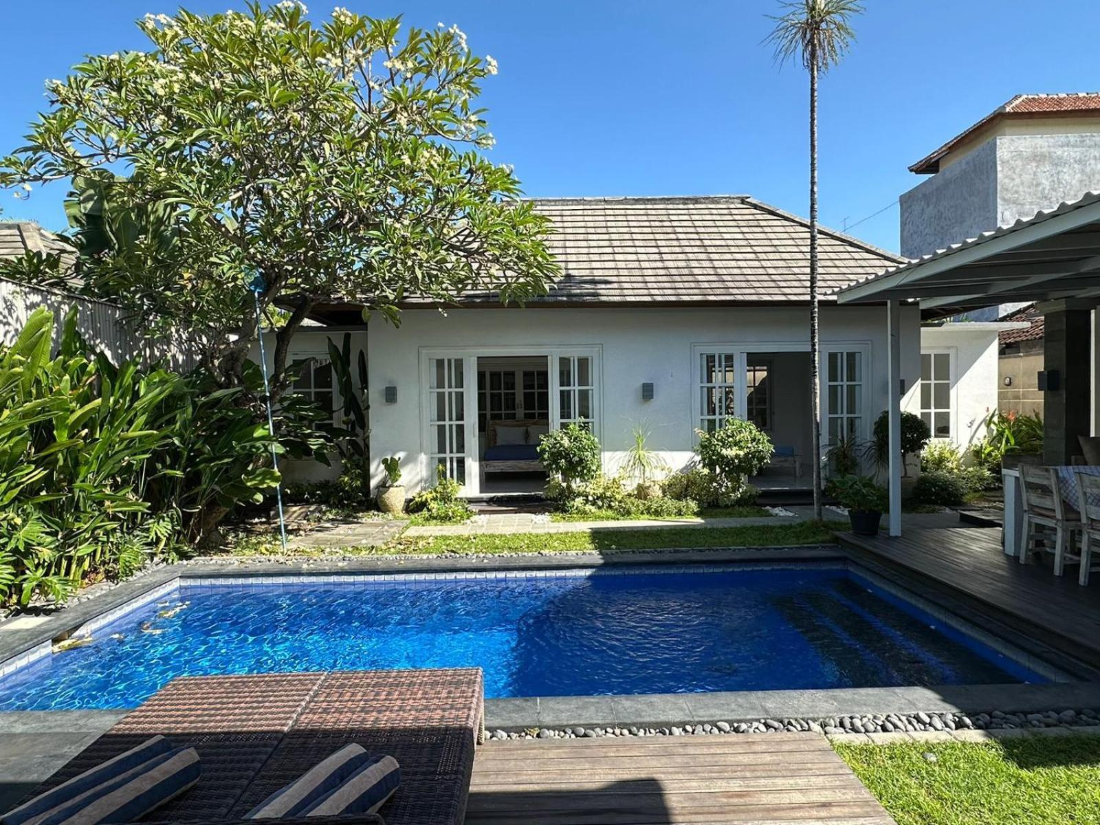 Villa Alam Biru II ซานูร์ ภายนอก รูปภาพ